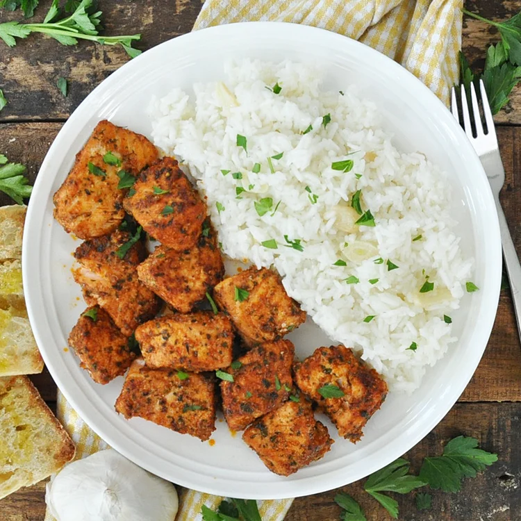 Spanish Paprika Salmon and Rice | Salmón al Pimentón con Arroz al Ajillo
