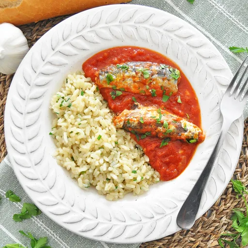 Spanish-Style Sardines with Garlic Rice | Sardinas en Salsa de Tomate con Arroz al Ajillo