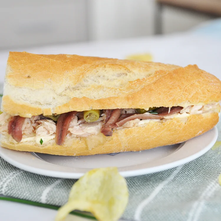 Basque Tuna Sandwich | Bocadillo de Bonito
