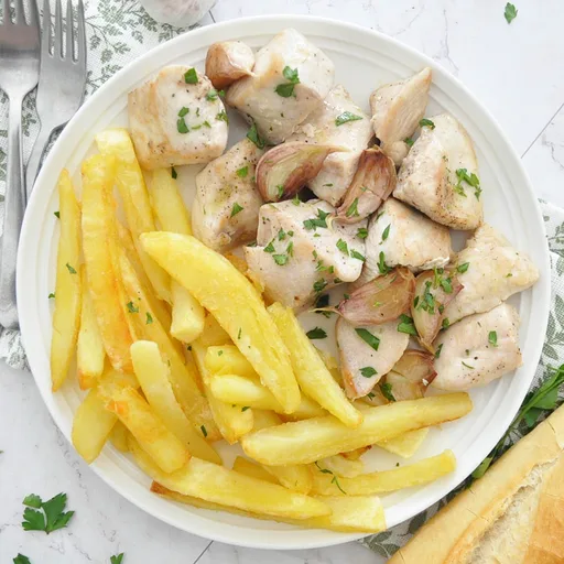 Uncle Tony's Garlic Chicken & Fries | Pollo al Ajillo con Patatas Fritas