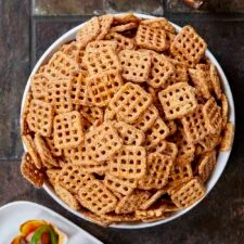 Easy Queso Nacho Seasoned Pretzels: Your Pretzel Glow up