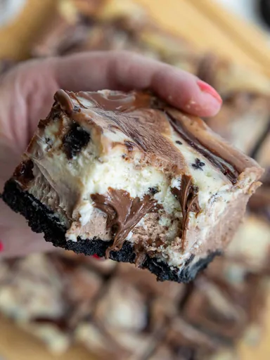 Nutella Cheesecake Bars