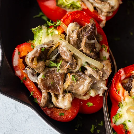 Pimientos rellenos de bistec con queso (Bajos en carbohidratos, Keto)