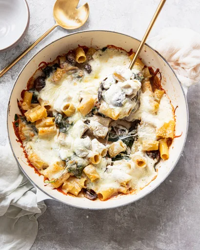 Rigatoni al horno con ricotta y setas