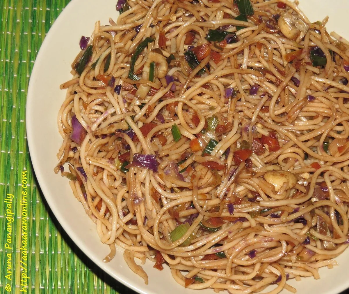 Vegetarian Hakka Noodles - An Indo-Chinese Favourite