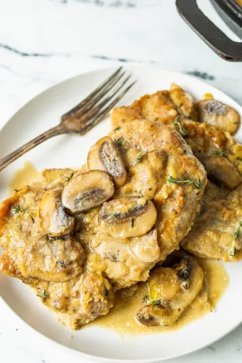 Chuletas de cerdo en salsa