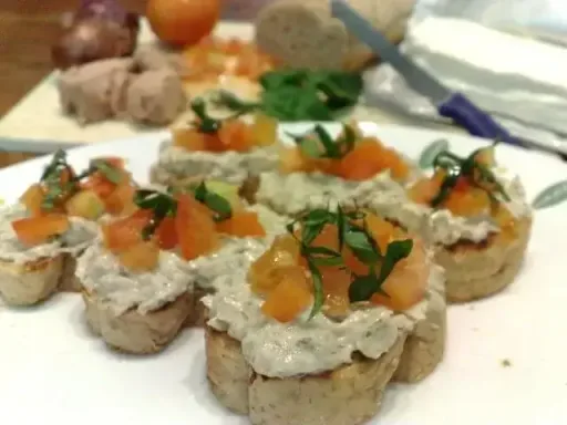 Untable de atún, queso crema y cebolla de Antonio