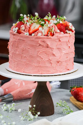 Vanilla and Strawberry Cake