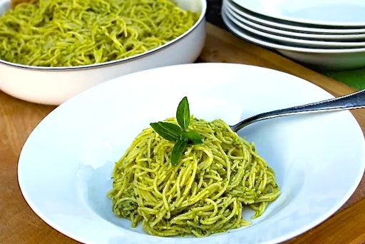 Vermicelli con pesto alla genovese (pesto de albahaca y piñones)