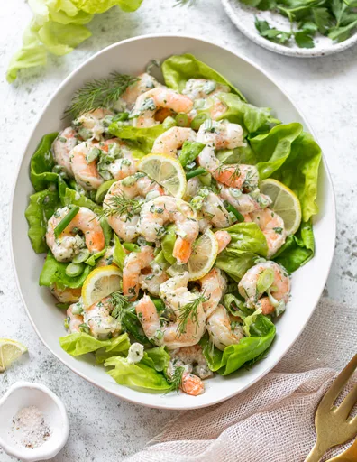 Ensalada de gambas con mayonesa cremosa de limón