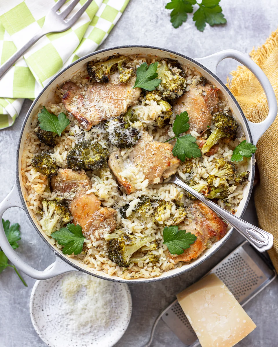 Pollo al forno con riso e broccoli