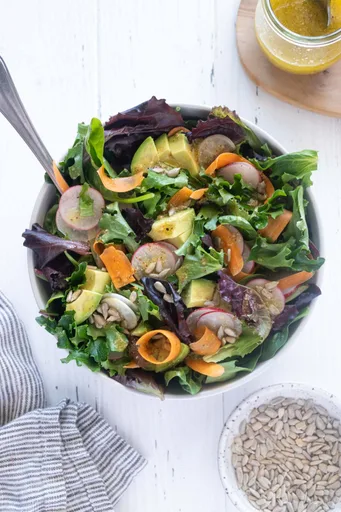 Receta de ensalada mixta de primavera