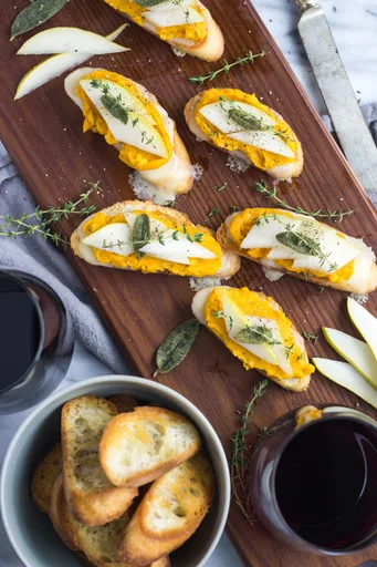 Crostini de calabaza butternut y pera