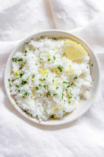 Arroz con limón y ajo