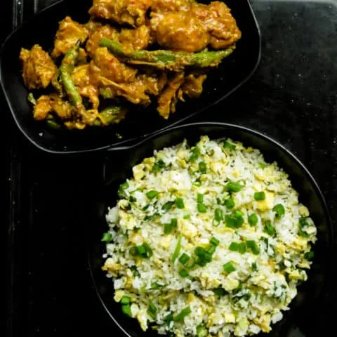 Riz sauté à l’ail et aux œufs (en 30 minutes)