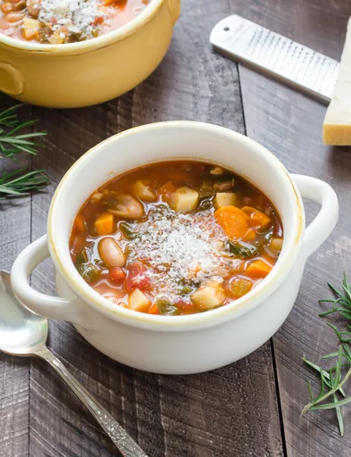 Sopa de minestrone de invierno
