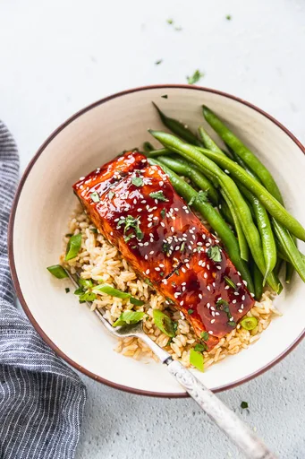 Salmón teriyaki al horno en 20 minutos (¡muy fácil!)
