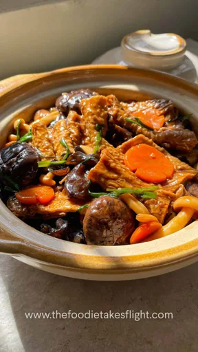 Braised Beancurd Skin with Mushrooms