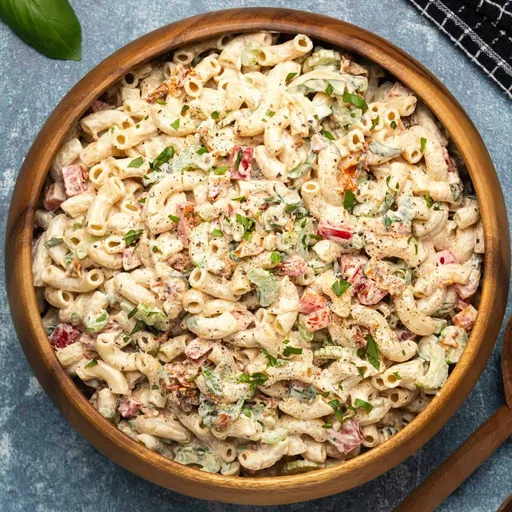 Ensalada de macarrones vegana