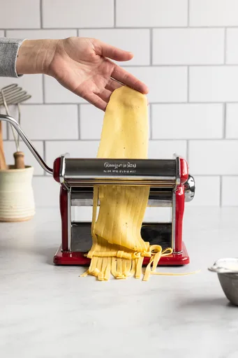 Masa de pasta casera con harina de sémola