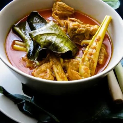 Canned tuna curry in coconut milk.