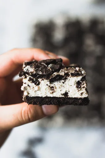 No-Bake Oreo Cheesecake Bars