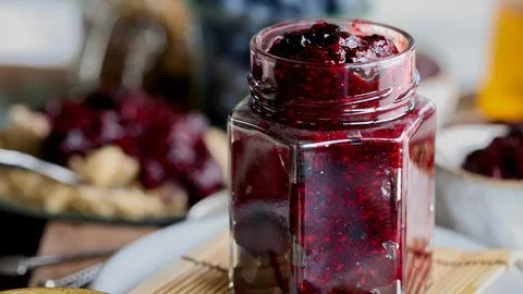 Mermelada fácil de frutos rojos y semillas de chía