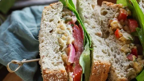 Mashed Chickpea & Dill Sandwich
