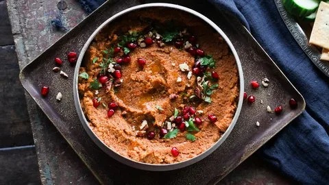 Muhammara: crema de pimiento rojo asado y nueces