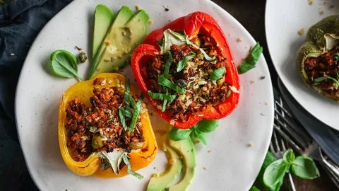 Pimientos rellenos ricos en proteínas