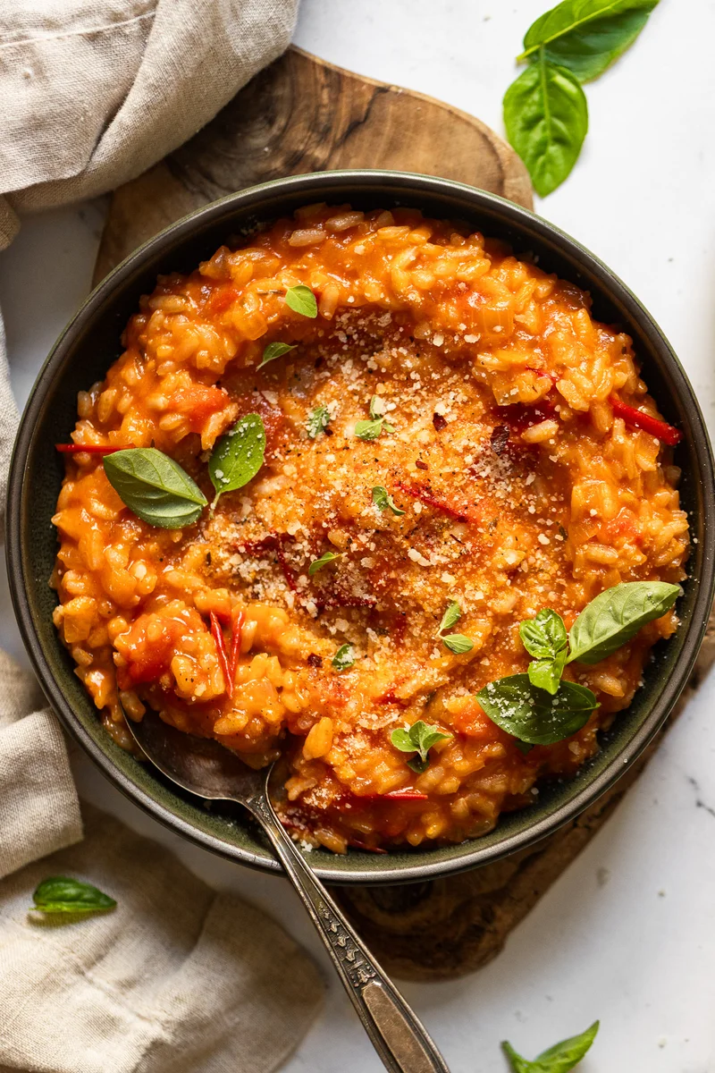 Fresh Tomato Risotto with Thyme and Oregano