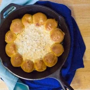 Pull Apart Pizza Balls with Sriracha Ricotta Dip