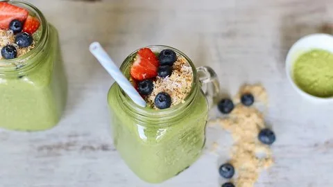 Batido verde tropical de matcha