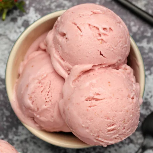 Vegan Strawberry Ice Cream