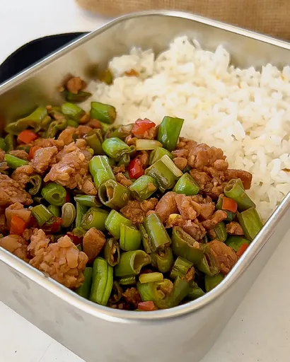 Vegan Green Beans with Minced ‘Pork’