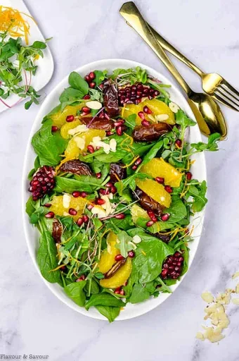 Ensalada de Espinacas con Naranja, Dátiles y Granada