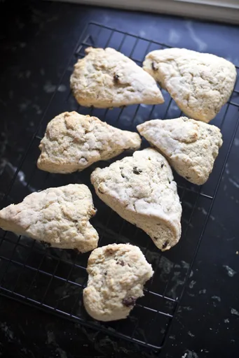 Lemon-Raisin Scones