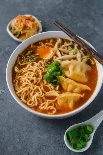 Easy Vegan Kimchi Ramen