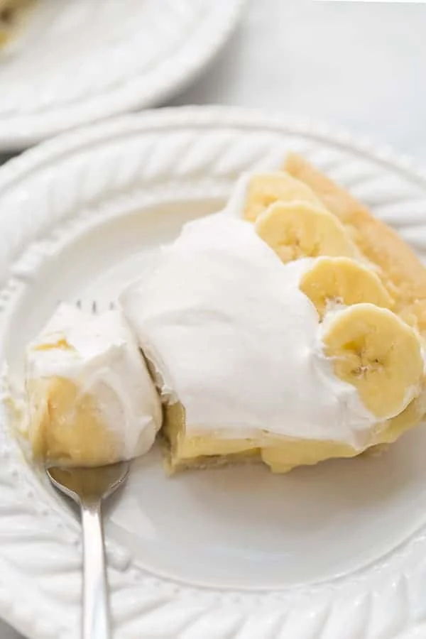 Dairy-Free Banana Cream Pie {Gluten-Free}