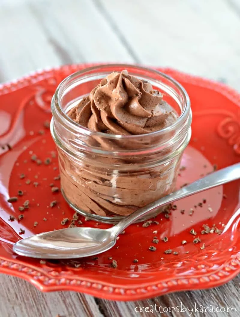 Easy Chocolate Mousse (3 Ingredient)