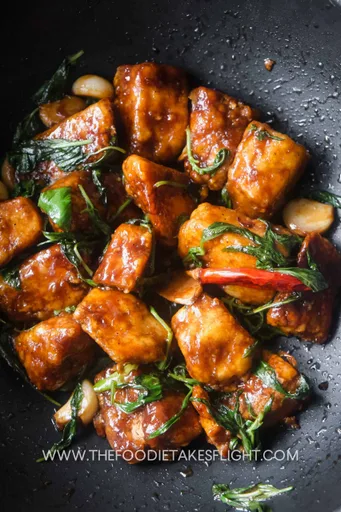 Three Cup Tofu (San Bei, 三杯豆腐)