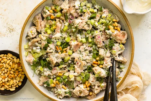 Ensalada de atún fresco casera