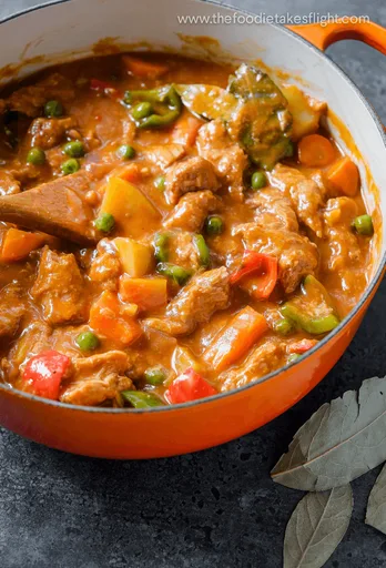 Estofado de carne vegetal al tomate de Filipinas (Kaldereta)