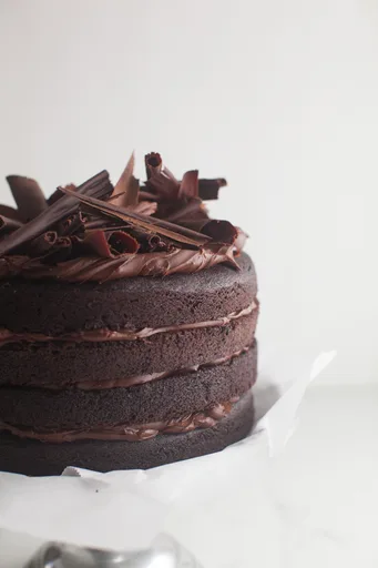 Pastel de chocolate y remolacha con ganache