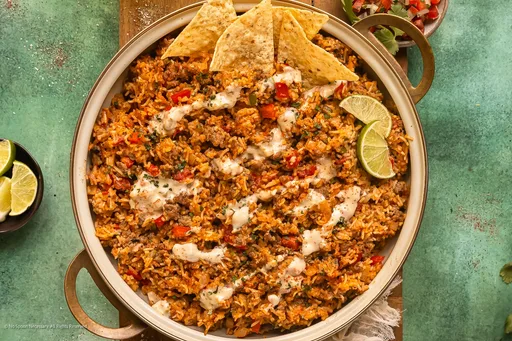 Sartén de arroz mexicano con ternera