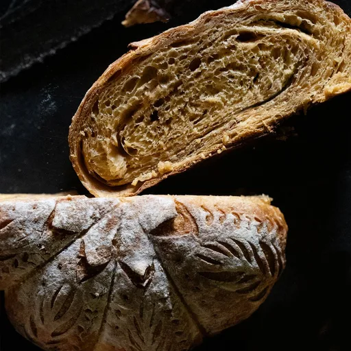 Pumpkin Sourdough Bread (with a cinnamon swirl!) 🍂