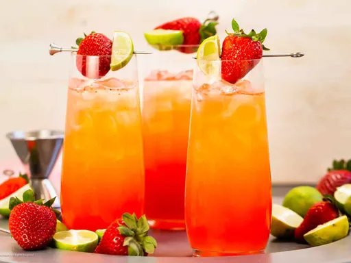 Strawberry Vodka Drinks with Strawberry Syrup
