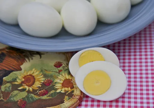 Como hacer huevos duros perfectos y faciles de pelar