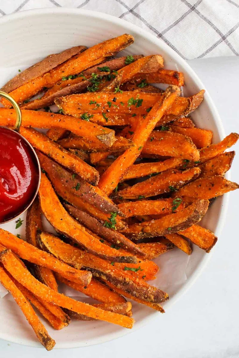 Crispy Air Fryer Sweet Potato Fries with a Spicy Kick