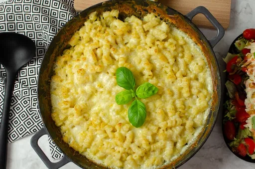 Easy Cheesy Pasta Bake
